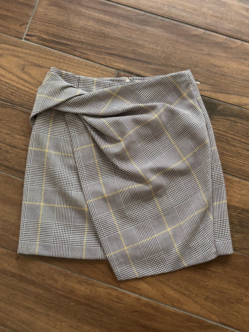 aritzia skirt